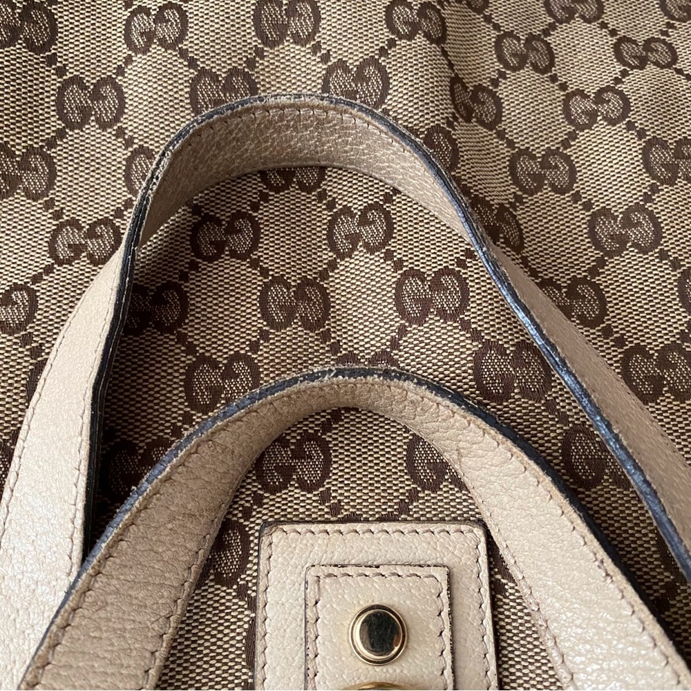 Authentic Gucci Tote - Picture 9 of 16
